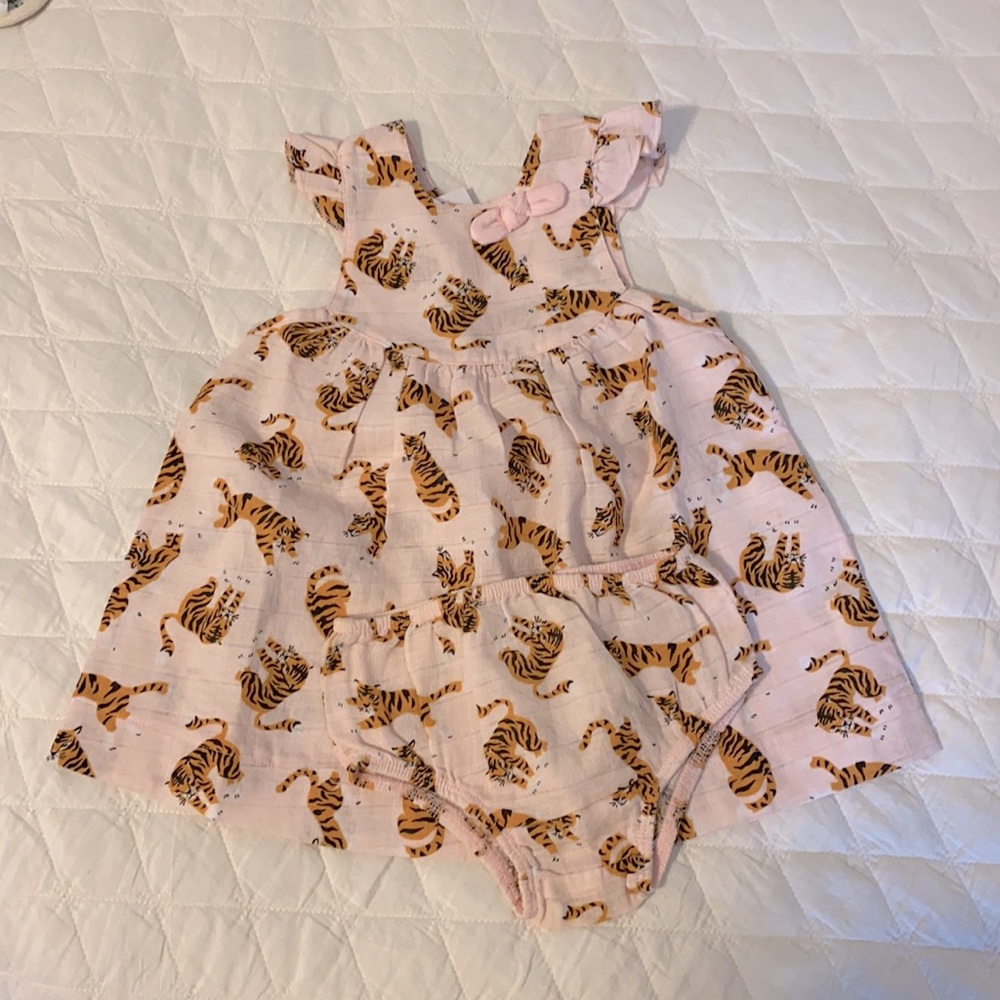 NWT MudPie 9-12Mo Tiger Outfit